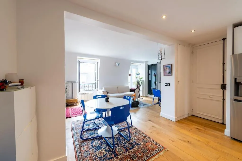 Appartement Vue Tour Eiffel Paris France